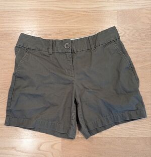LOFT Olive Green Chino Shorts Sz 4